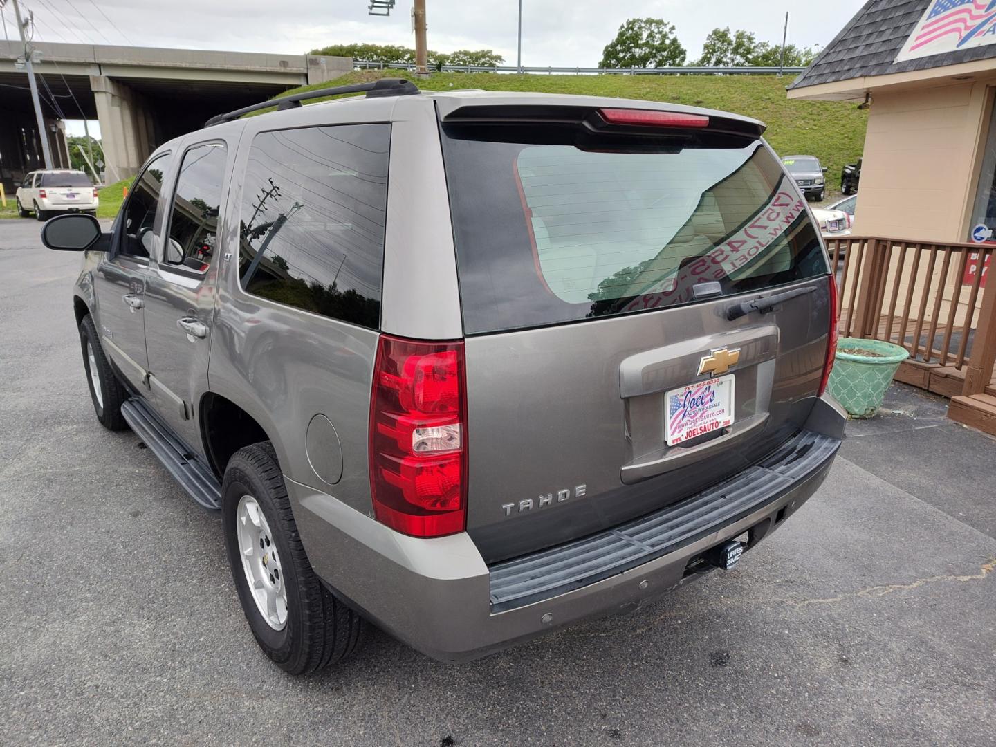 2007 Gray Chevrolet Tahoe (1GNFK13097R) , located at 5700 Curlew Drive, Norfolk, VA, 23502, (757) 455-6330, 36.841885, -76.209412 - Photo#11